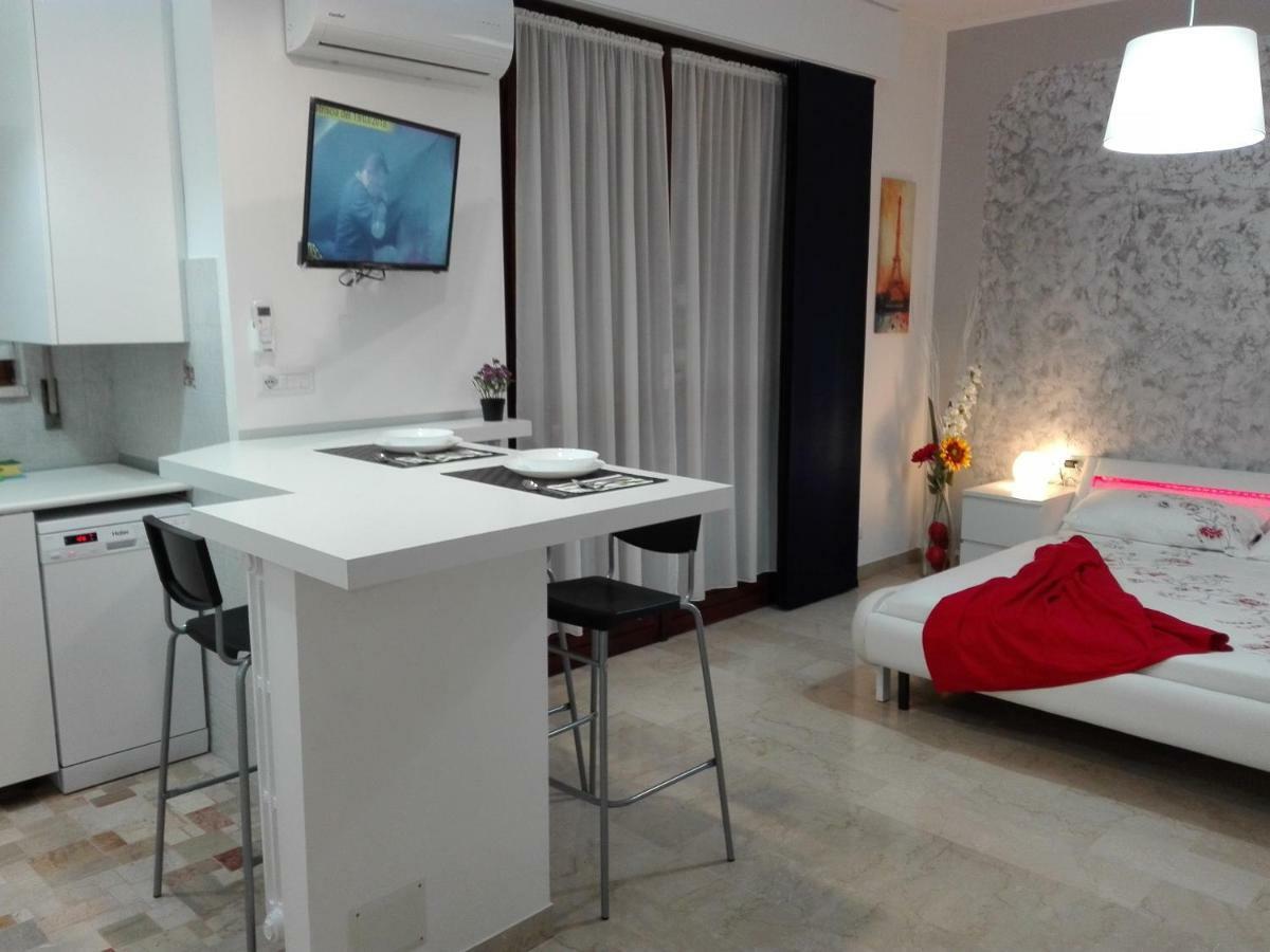 Mecenate Cozy Flat Lägenhet Milano Exteriör bild